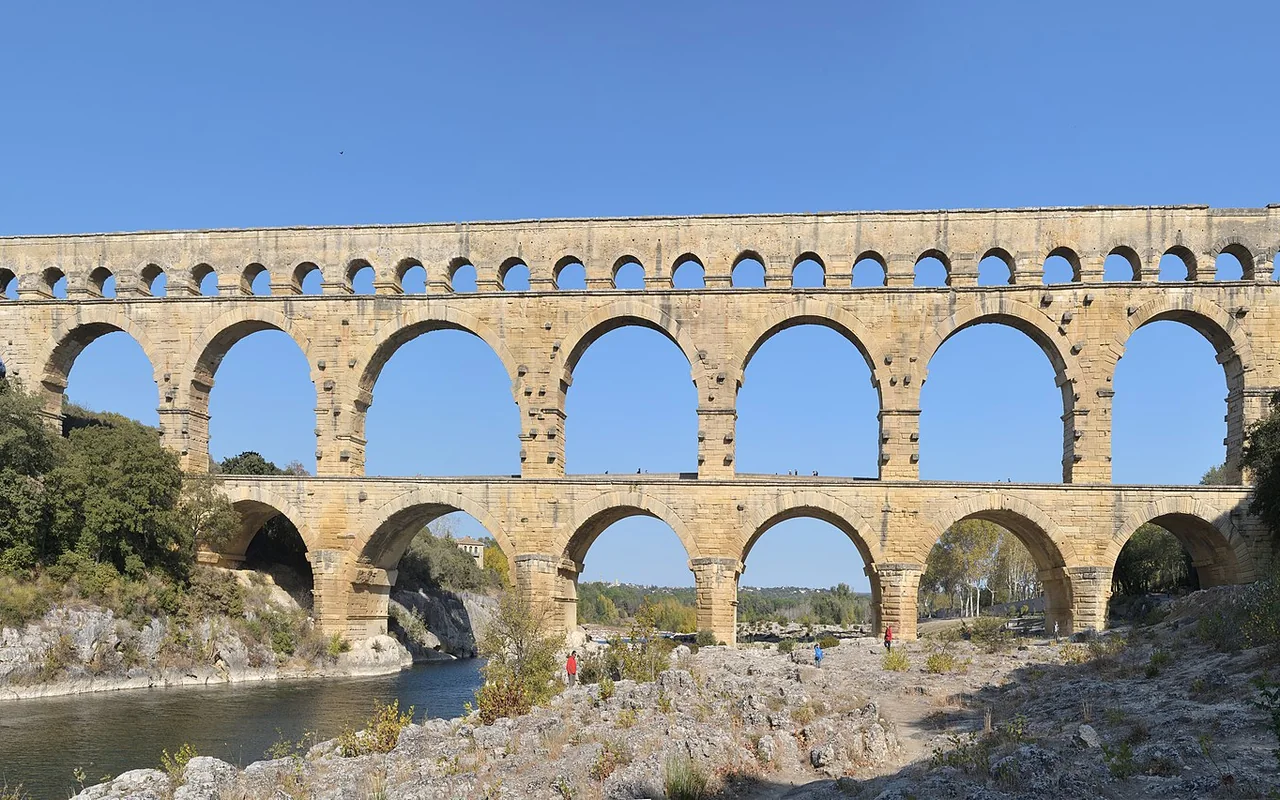 Pont du Gard et paysage gardois